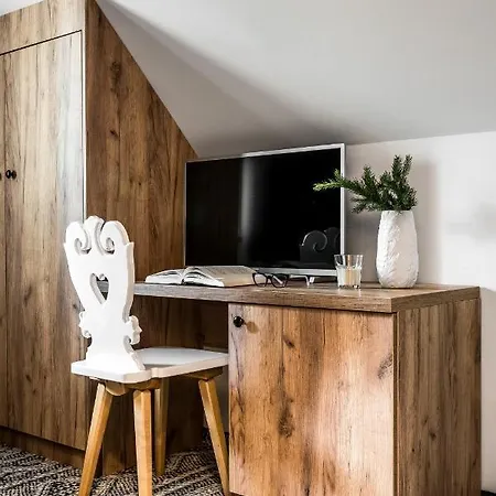 Pod Orlem - فندق مبيت وإفطار 3*